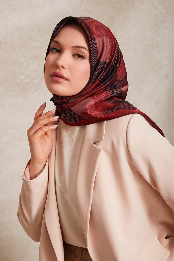 LevidorBordo Noktalı Kareli Twill İpek Eşarp
