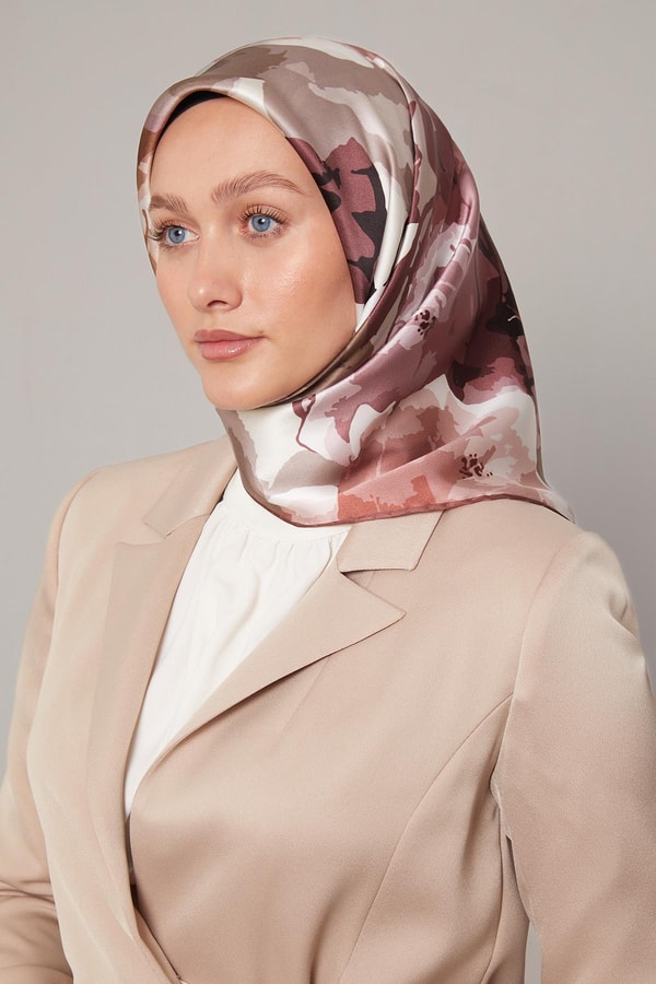 LevidorBordo Soyut Çiçek Desen Sura İpek Eşarp