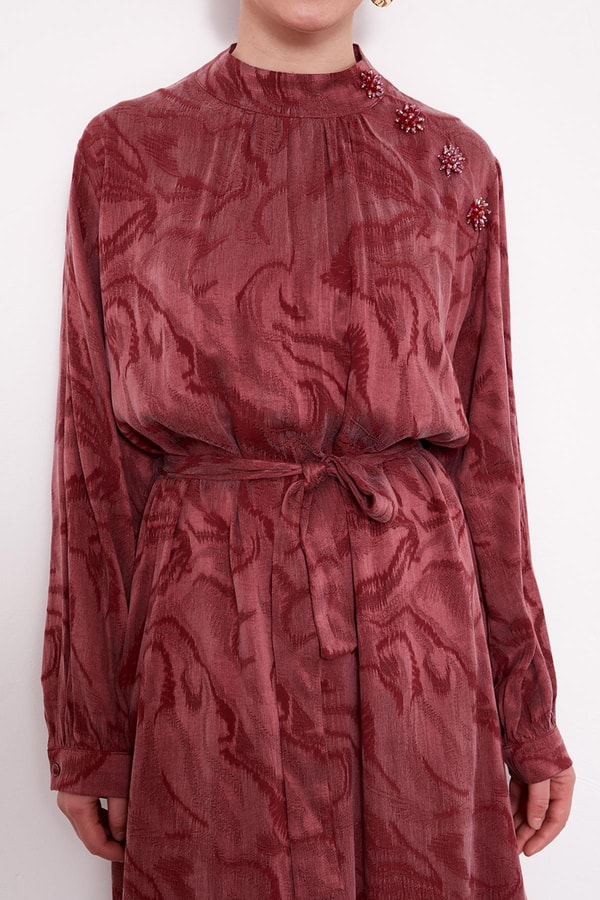 LevidorBordo Yakası Taş Detaylı Cupra Elbise