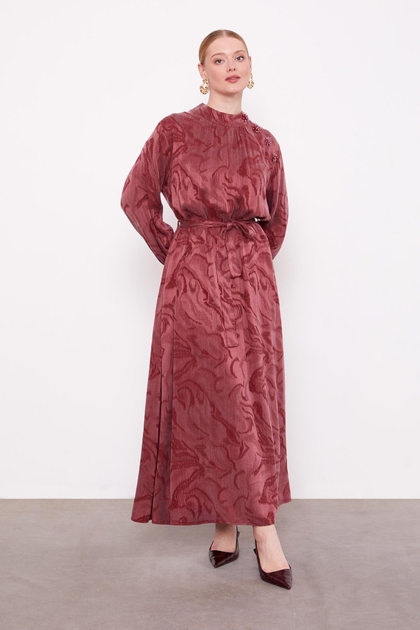 LevidorBordo Yakası Taş Detaylı Cupra Elbise