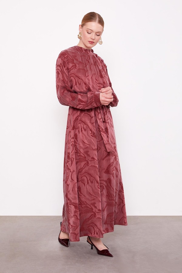 LevidorBordo Yakası Taş Detaylı Cupra Elbise