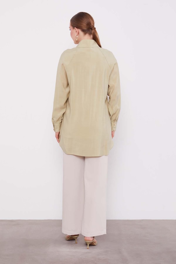 LevidorÇağla Yeşili Volan Detay Düğmeli Gömlek