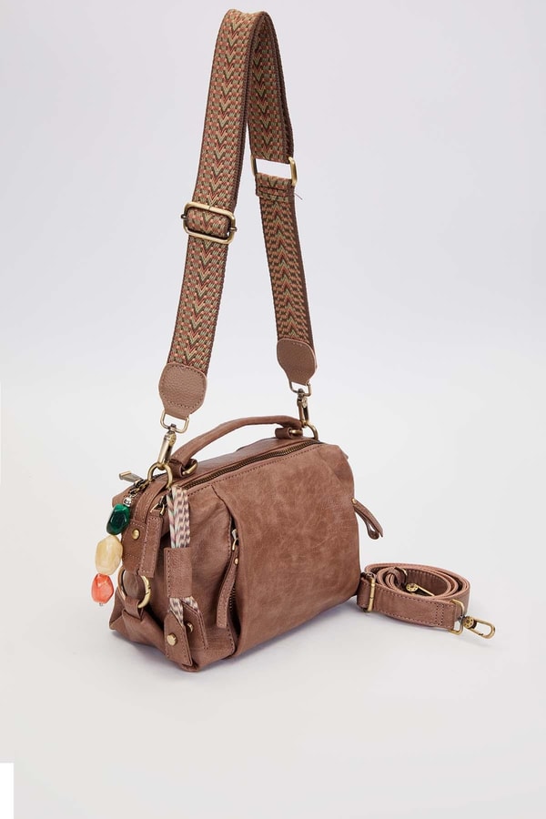 LevidorCamel Çoklu Aksesuar Detaylı Omuz Çantası