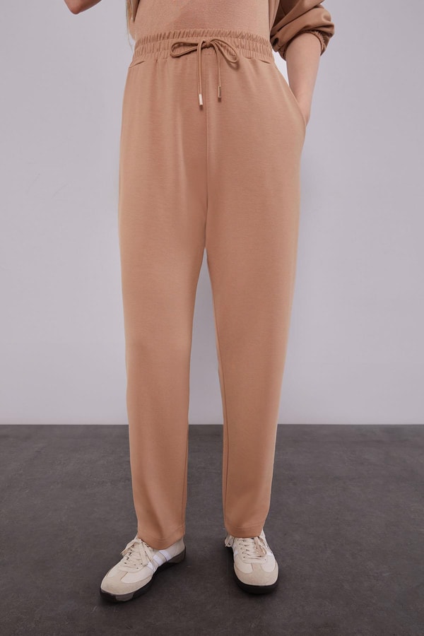 LevidorCamel Gül Detaylı Bel Büzgülü İkili Takım