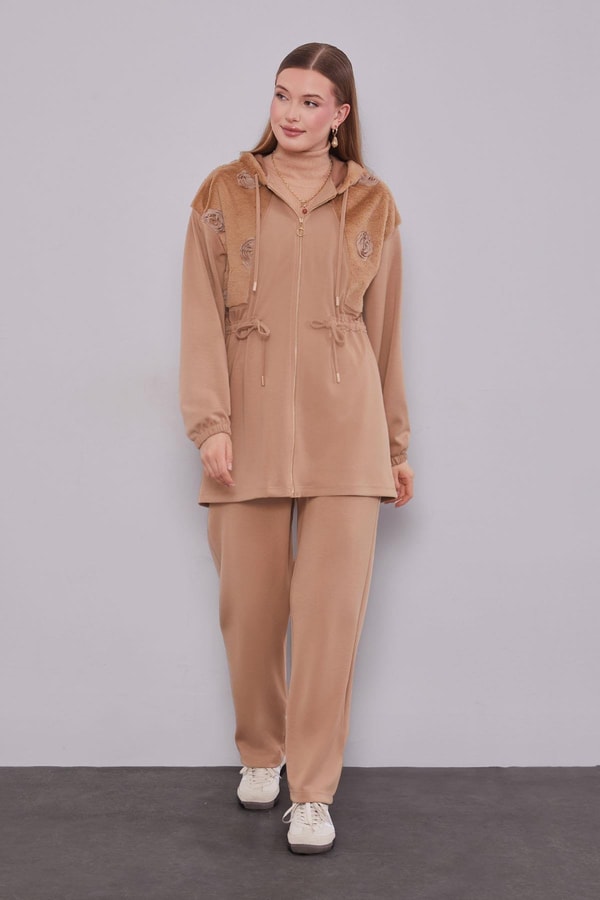 LevidorCamel Gül Detaylı Bel Büzgülü İkili Takım