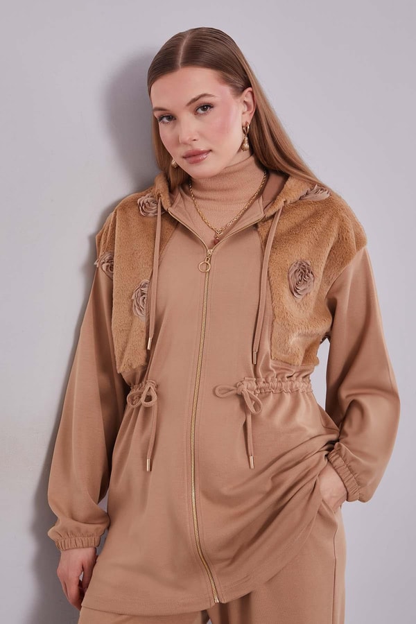 LevidorCamel Gül Detaylı Bel Büzgülü İkili Takım