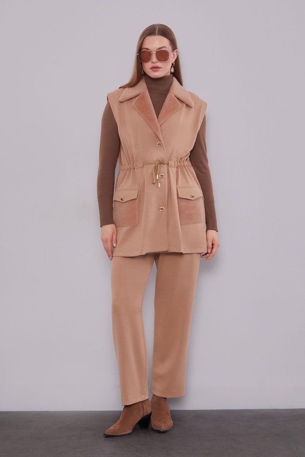 LevidorCamel Kürk Yaka Detaylı Yelek Takım