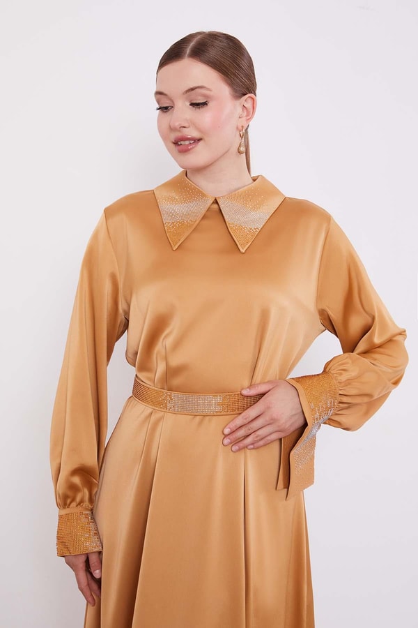 LevidorCamel Taş Detaylı Saten Elbise