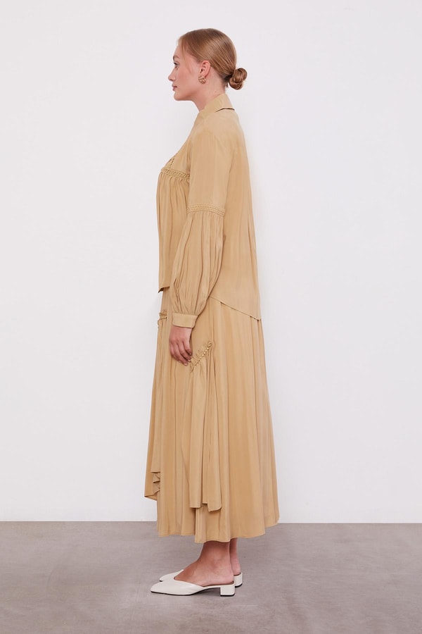 LevidorCamel Yakası Dantel Detaylı Etek Takım