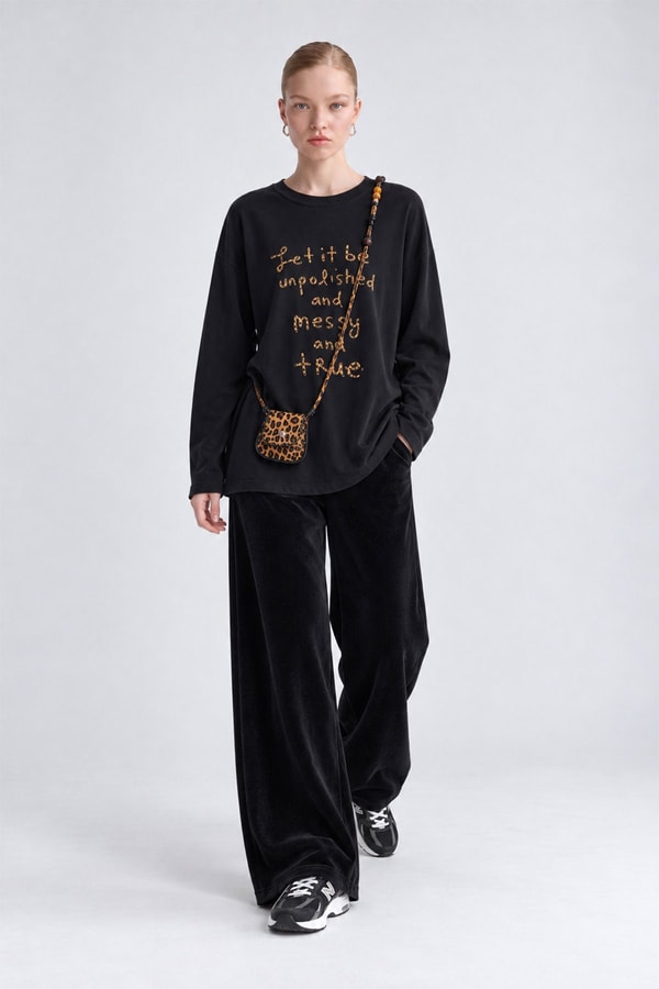 LevidorÇanta Detaylı Bisiklet Yaka Sweatshirt Siyah