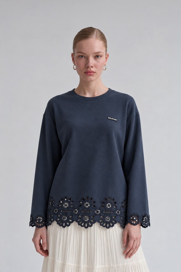 LevidorÇiçek Brode Detaylı Sweatshirt Lacivert