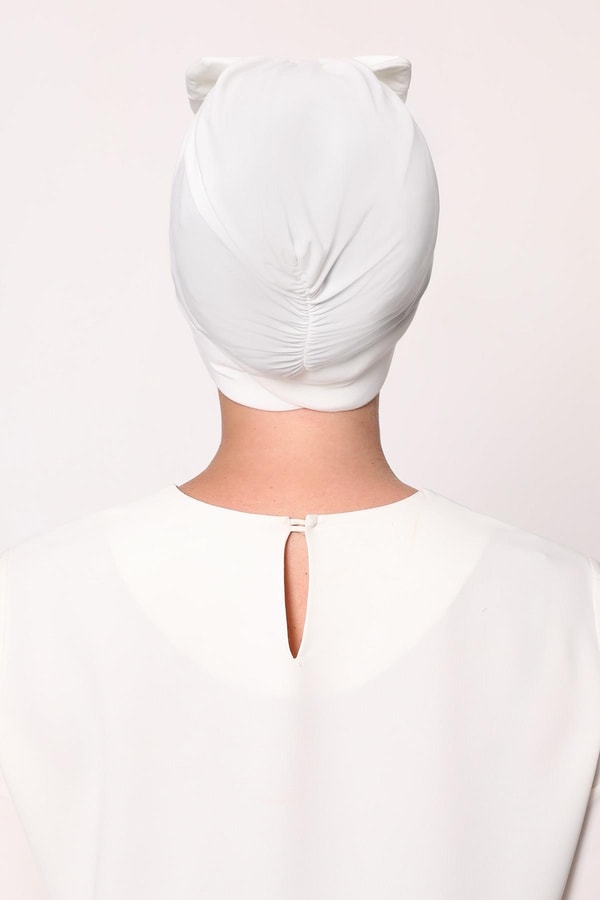 LevidorEkru Fiyonklu Çapraz Bone