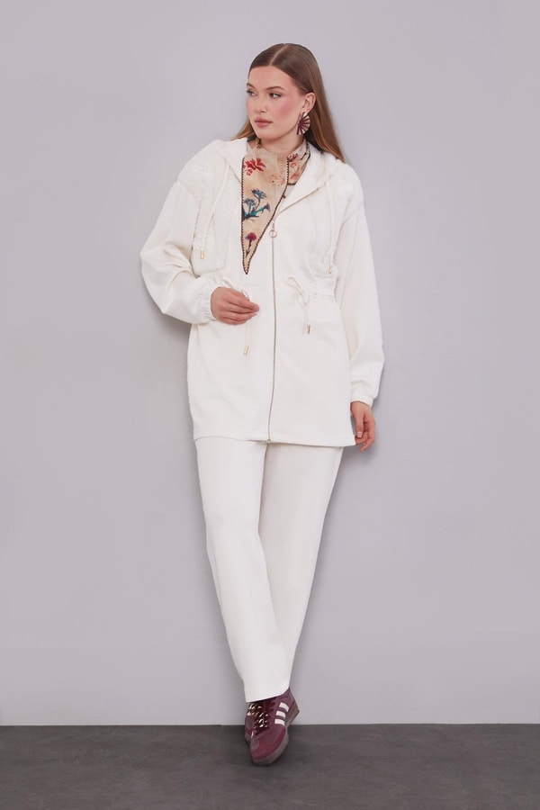 LevidorEkru Gül Detaylı Bel Büzgülü İkili Takım