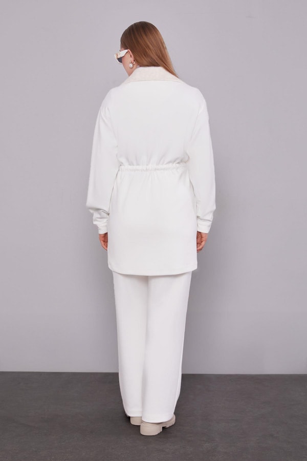 LevidorEkru Kruvaze Kürk Yakalı İkili Takım