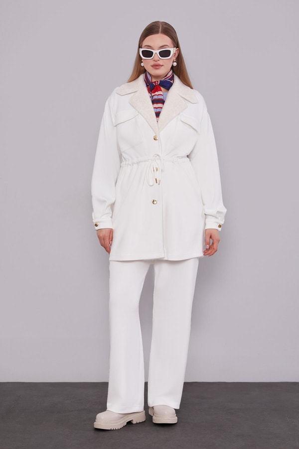 LevidorEkru Kruvaze Kürk Yakalı İkili Takım