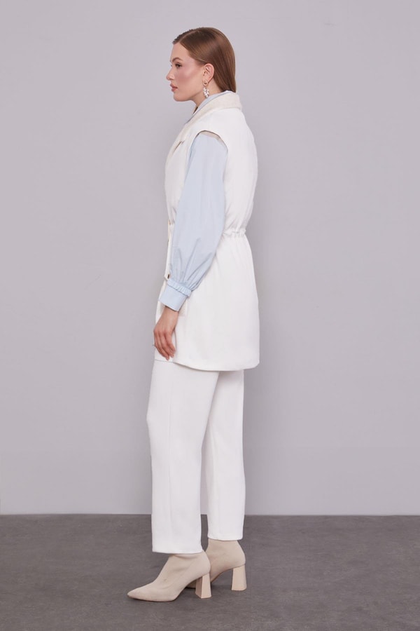 LevidorEkru Kürk Yaka Detaylı Yelek Takım