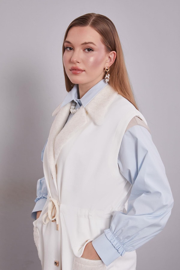 LevidorEkru Kürk Yaka Detaylı Yelek Takım