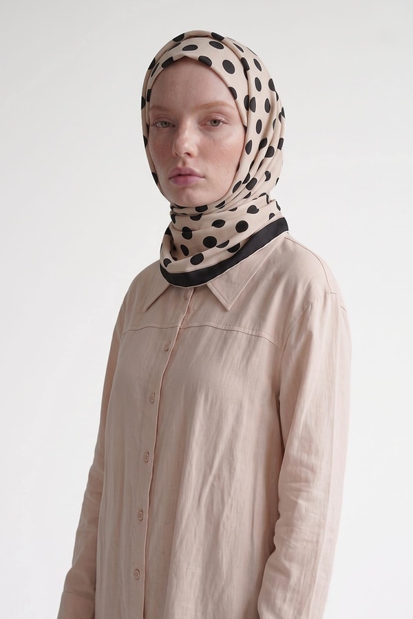 LevidorEkru Puantiyeli Twill İpek Eşarp