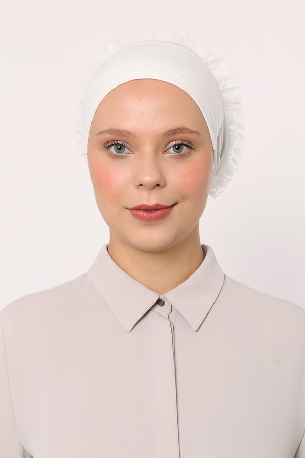 LevidorEkru Silikonlu Dikişsiz Fırfırlı Bone