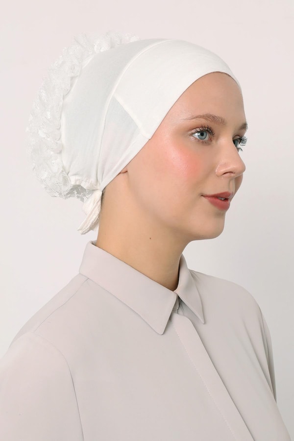 LevidorEkru Silikonlu Dikişsiz Fırfırlı Bone