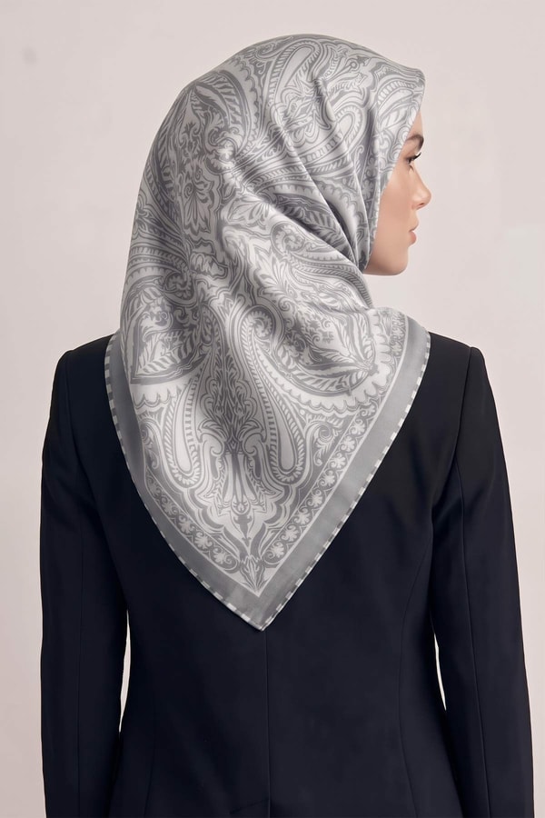 LevidorEtnik Desen Twill İpek Eşarp Gri