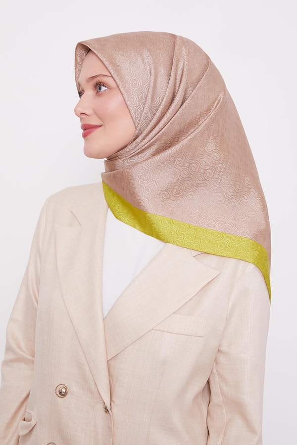 LevidorFıstık Yeşili Halka Desen Monogram Eşarp