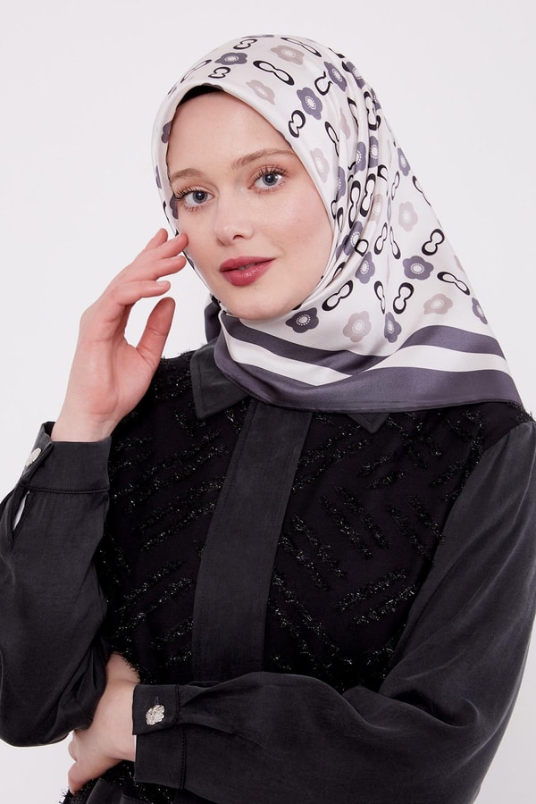 LevidorFüme Papatya Desen Twill İpek Eşarp