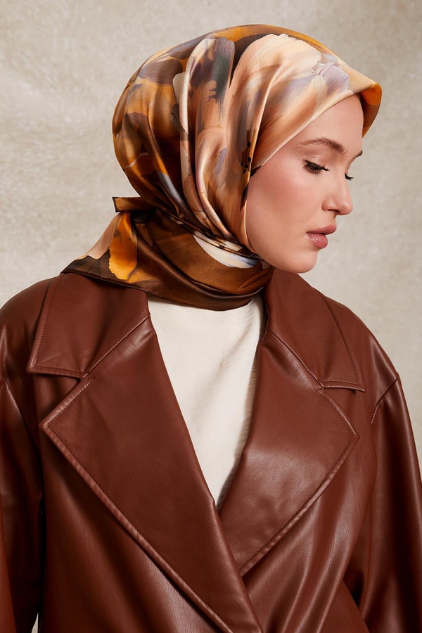 LevidorGold Çiçek Desenli Twill İpek Eşarp