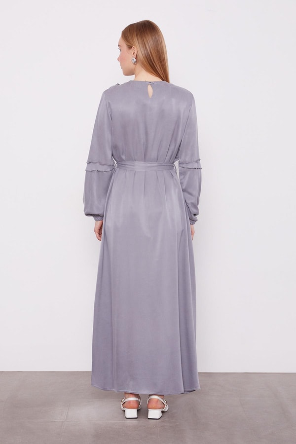 LevidorGri Bağlamalı Dikiş Detaylı Cupra Elbise