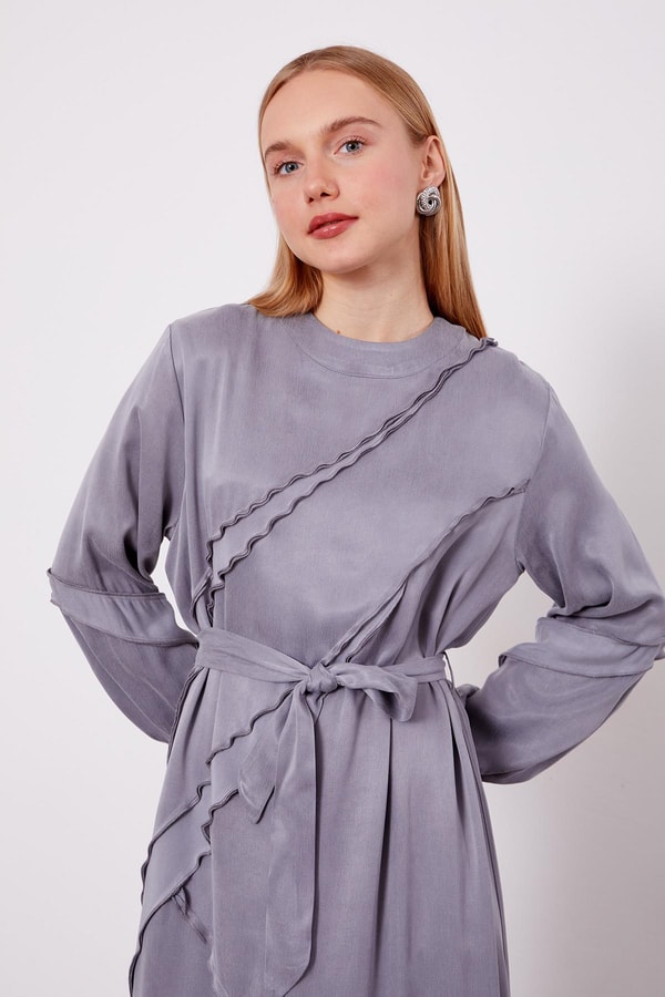 LevidorGri Bağlamalı Dikiş Detaylı Cupra Elbise