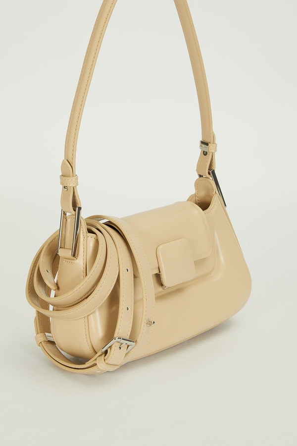 LevidorGri Büyük Tokalı Baget Çanta