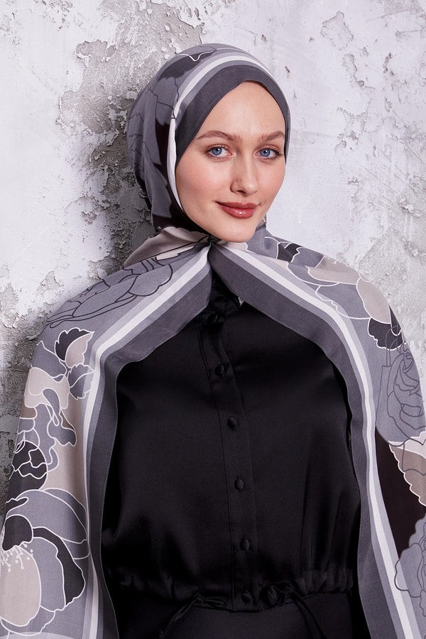 LevidorGri Çiçek Desen Royal Şal