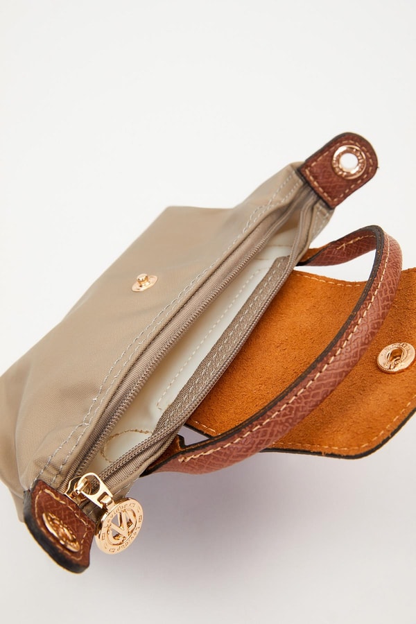 LevidorGri Deri Kapak Detaylı El Çantası