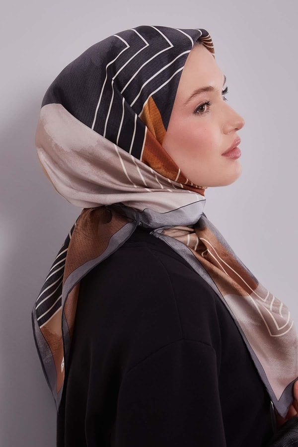 LevidorGri Desenli Twill İpek Eşarp