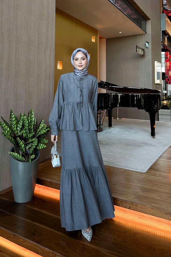 LevidorGri Fiyonk Detaylı Ceketli Elbise