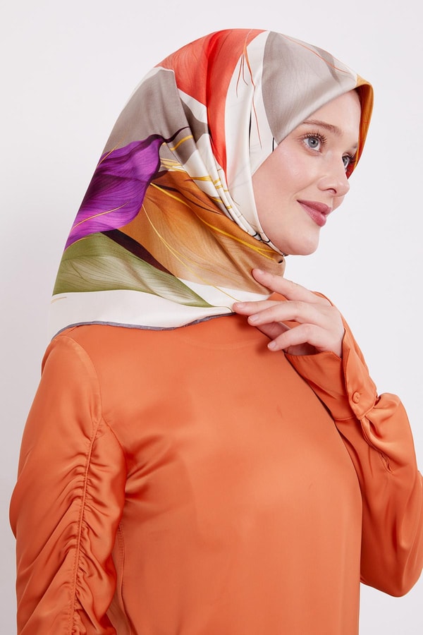 LevidorGri İnce Yaprak Desen Twill İpek Eşarp