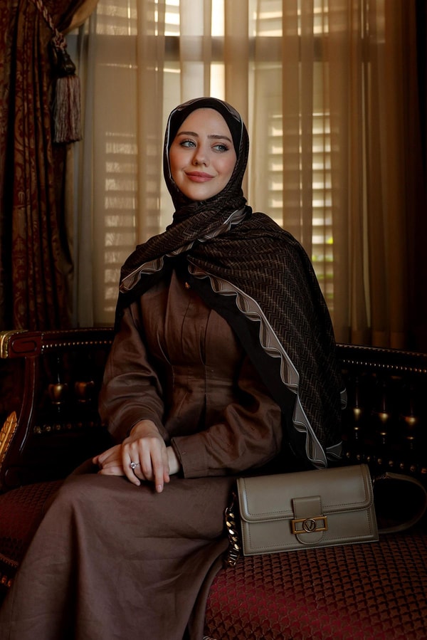 LevidorGri Kare Kilit Detaylı Omuz Çantası