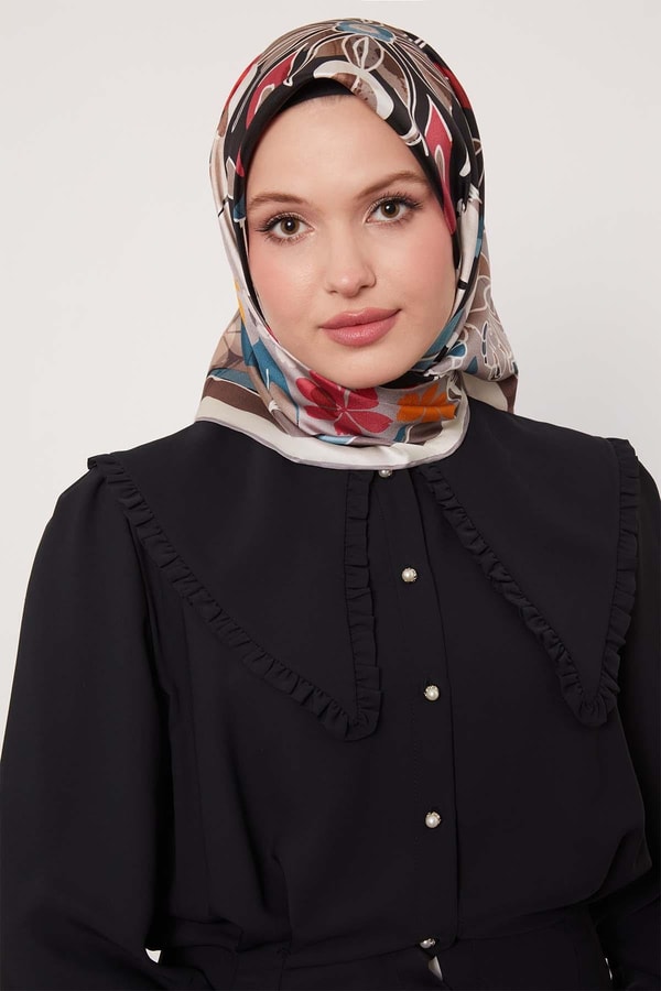 LevidorGri Karışık Çiçek Desen Twill İpek Eşarp