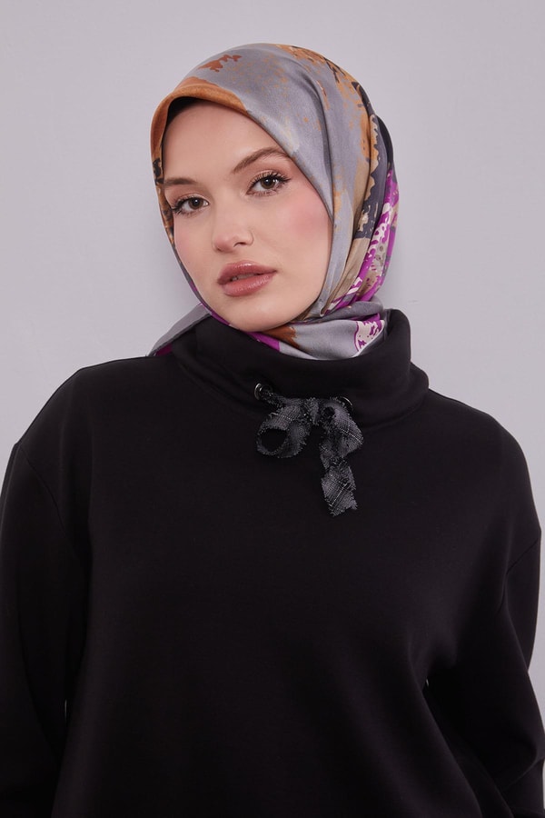 LevidorGri Karma Desenli Twill İpek Eşarp