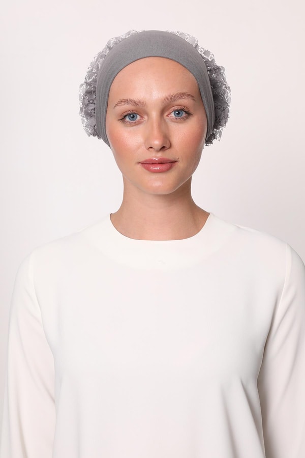 LevidorGri Klipsli Silikonlu Dikişsiz Fırfır Bone