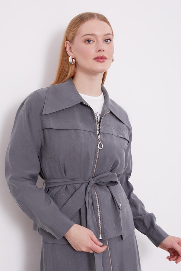 LevidorGri Kuşak Detaylı Etek Takım