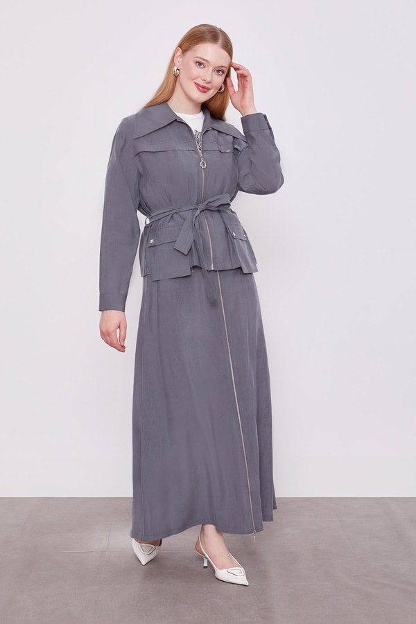 LevidorGri Kuşak Detaylı Etek Takım