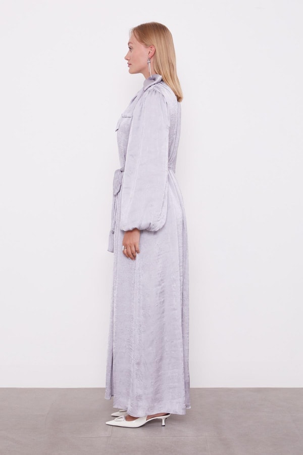 LevidorGri Kuşak Detaylı Saten Kraş Elbise