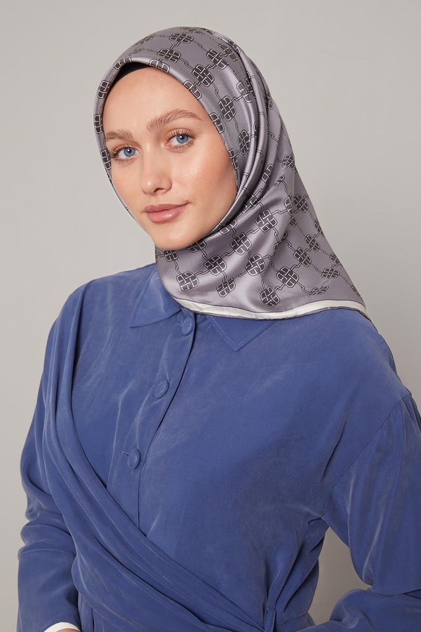 LevidorGri Mini Yonca Desen Twill İpek Eşarp