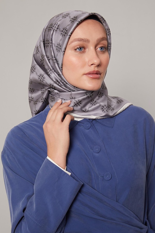 LevidorGri Mini Yonca Desen Twill İpek Eşarp