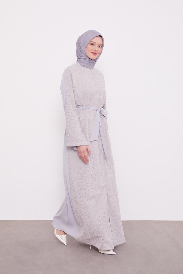 LevidorGri Payet İşlemeli Kuşaklı Ferace
