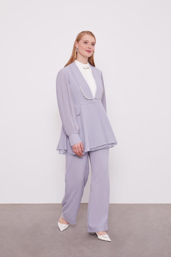 LevidorGri Şifon kollu Taş Detay