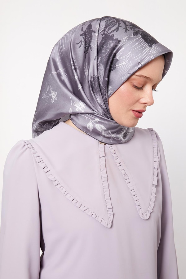 LevidorGri Soyut Gül Desen Twill İpek Eşarp
