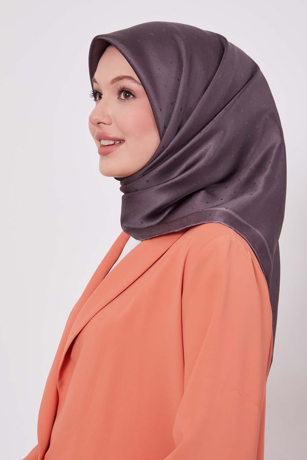 LevidorGül Benek Desen Monogram İpek Eşarp