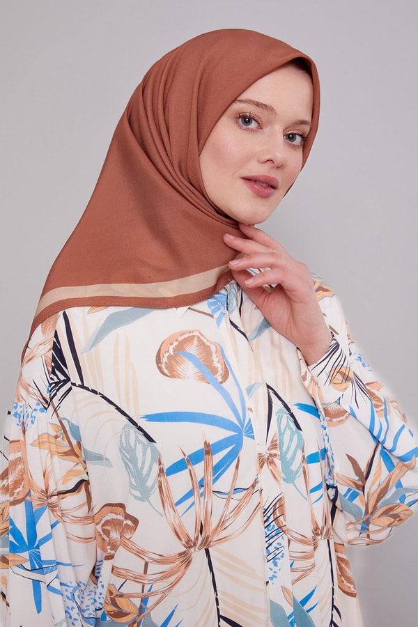 LevidorGül Kurusu Kenar Şerit Aura Eşarp